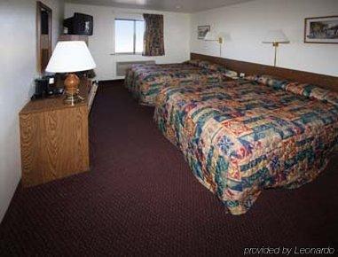 Super 8 By Wyndham West Yellowstone Room photo